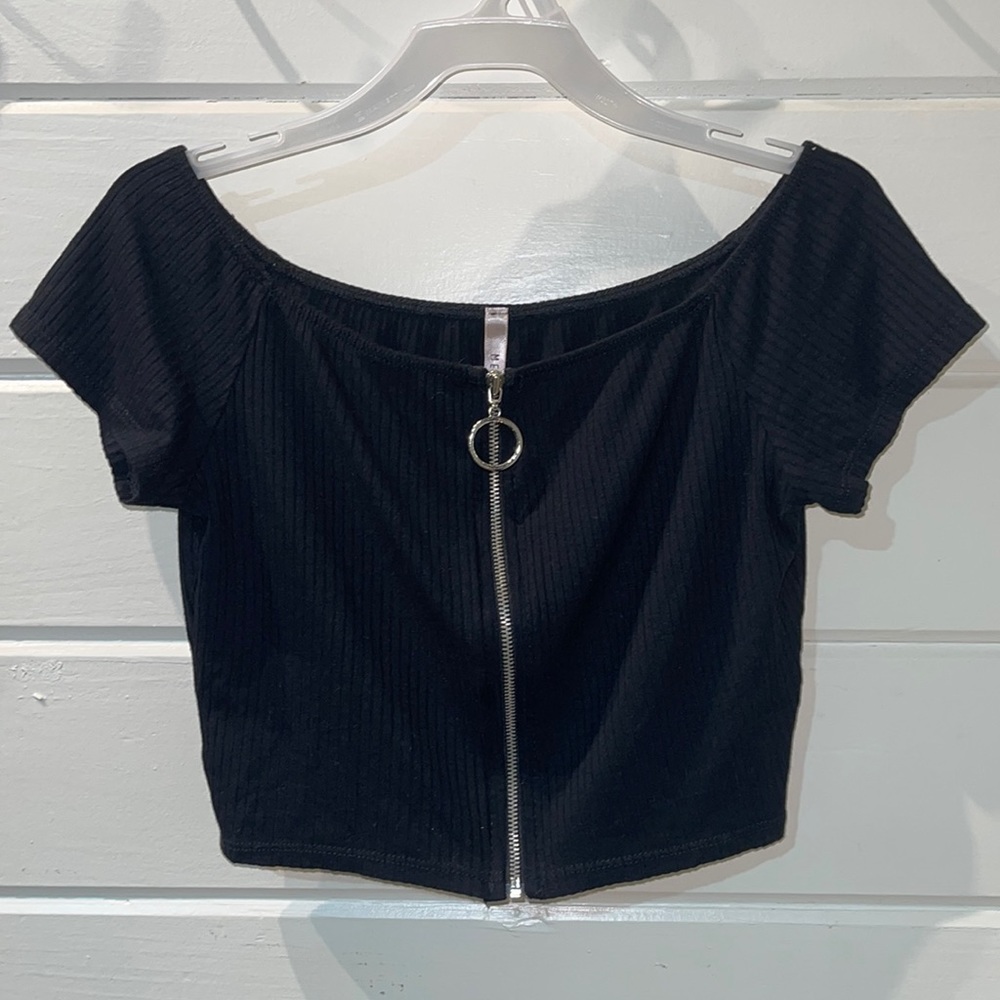 Zip down crop top
